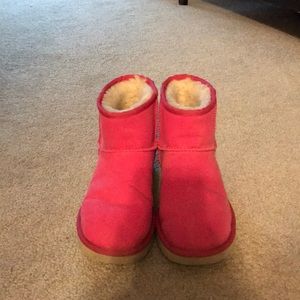 Hot pink women’s UGG booties!